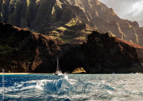 Cruising the Na Pali coast on Kauai, Hawaii