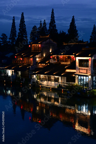 Fotografie 上海近郊・朱家角の夕暮れ