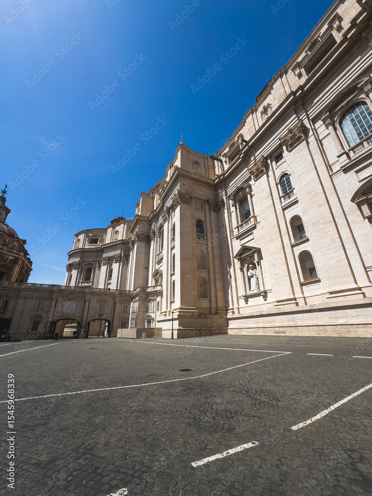 Obraz premium Sunny Day At The Vatican In The Morning 