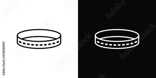 Bracelet icon in black. flat graphic vector icon