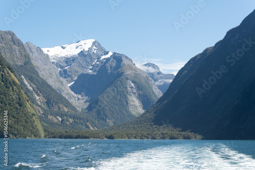 Milford sound new Zealand boat tour