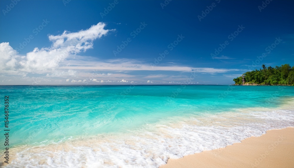 Obraz premium beautiful tropical sea and sandy beach