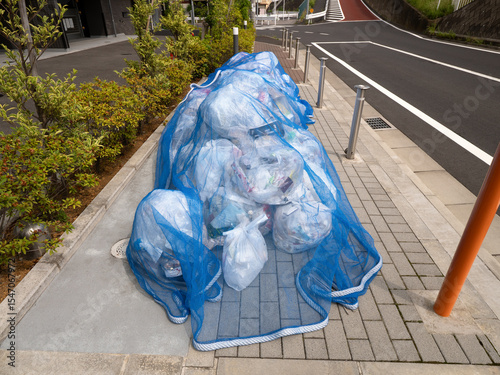 家庭ゴミの集積場　東京都