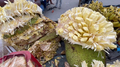 jack fruit selling at street side vendor india