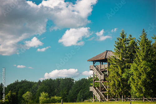 Fototapeta Naklejka Na Ścianę i Meble -  Wieża Widokowa na Dylewskiej Górze