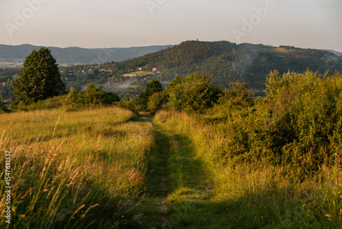 Fototapeta Naklejka Na Ścianę i Meble -  Beskid Żywiecki, widok na okoliczne szczyty 