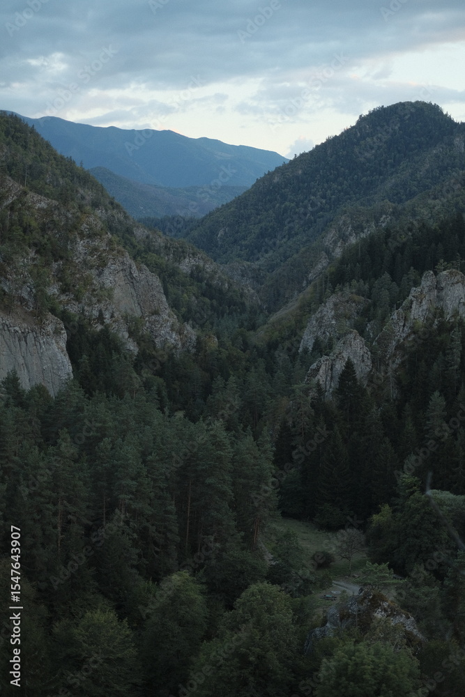 Obraz premium mountains in the mountains