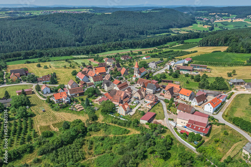 Ausblick auf die Ortschaft Theilenberg bei Spalt im Fränkischen Seenland
