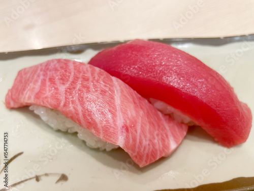 本まぐろの大トロと赤身