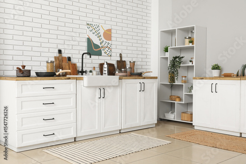 Shelving unit and kitchen c...