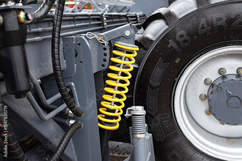 Image cushioning springs of the cultivator.