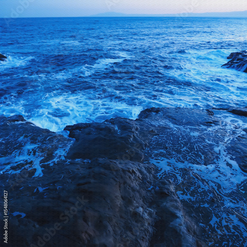 江ノ島。日没後に染まる海辺の風景。イラスト風の写真。