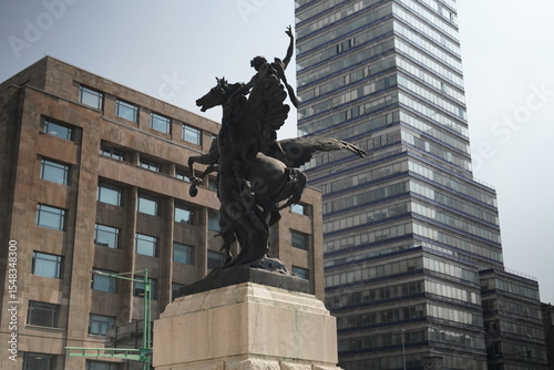 Mexico City, Statue