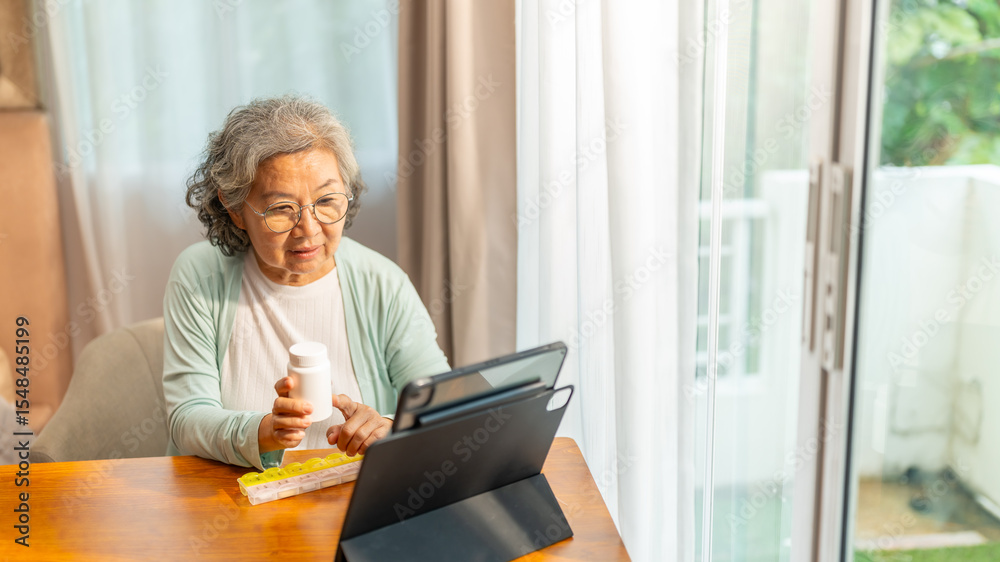 Φωτογραφία Asian senior woman video call with doctor on digital tablet consultation with medicine, drugs and supplements