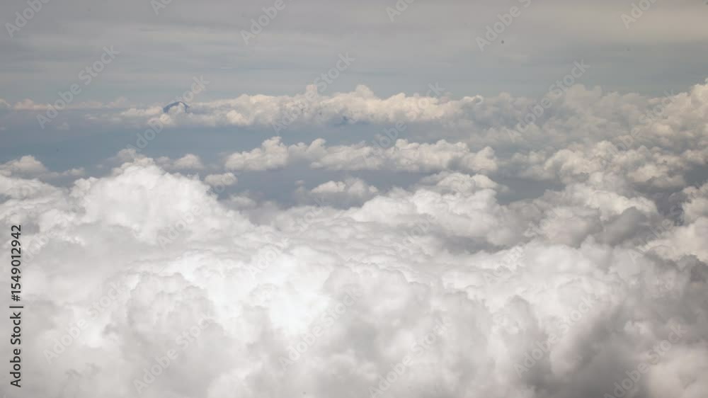Nubes en forma de montaña