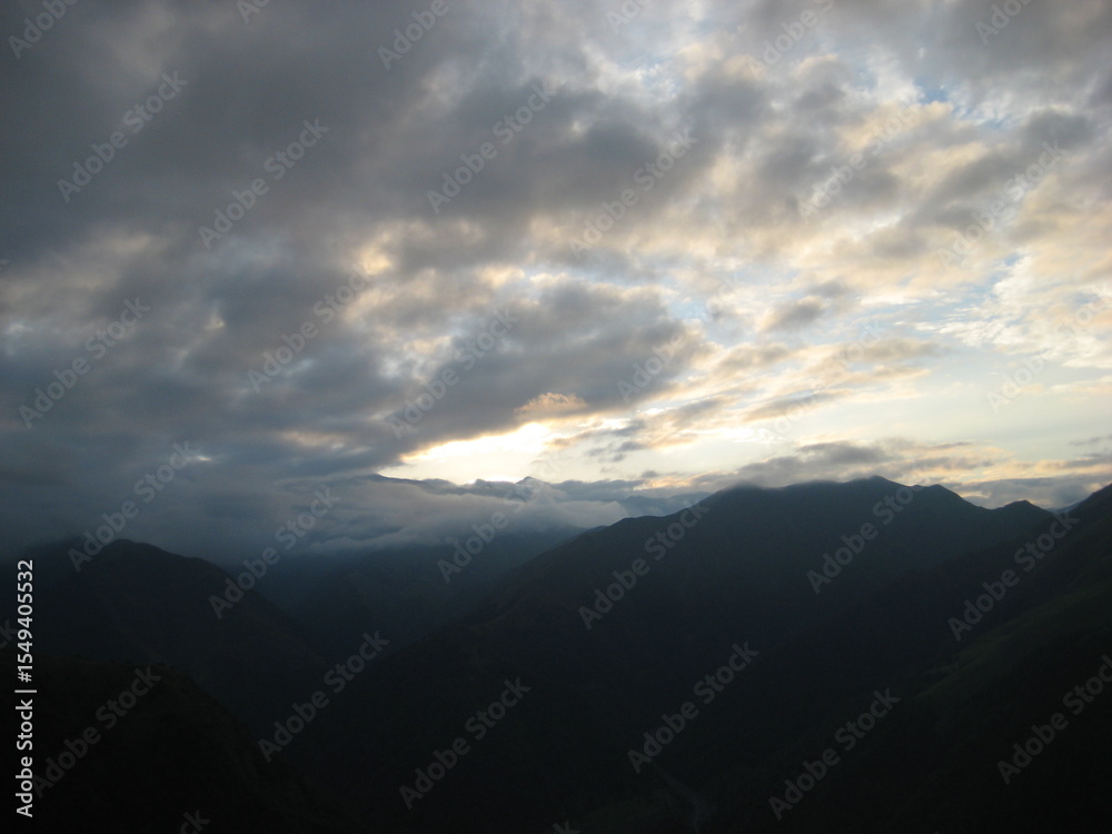 Obraz premium sunset in the mountains