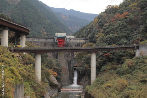 愛媛県新居浜市　鹿森ダムとループ橋
