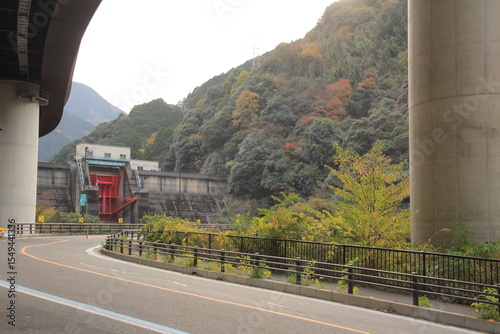 愛媛県新居浜市　鹿森ダムとループ橋
