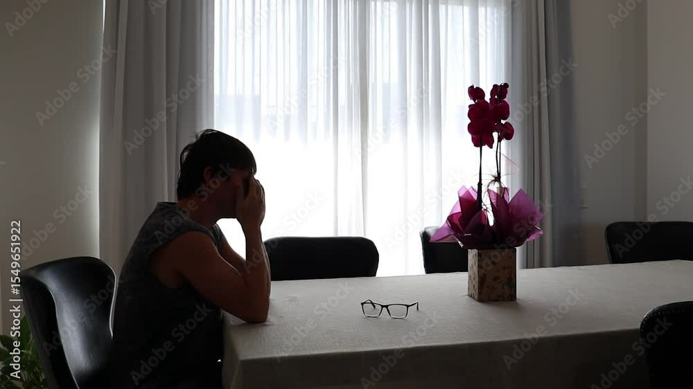 homem triste em depressão 