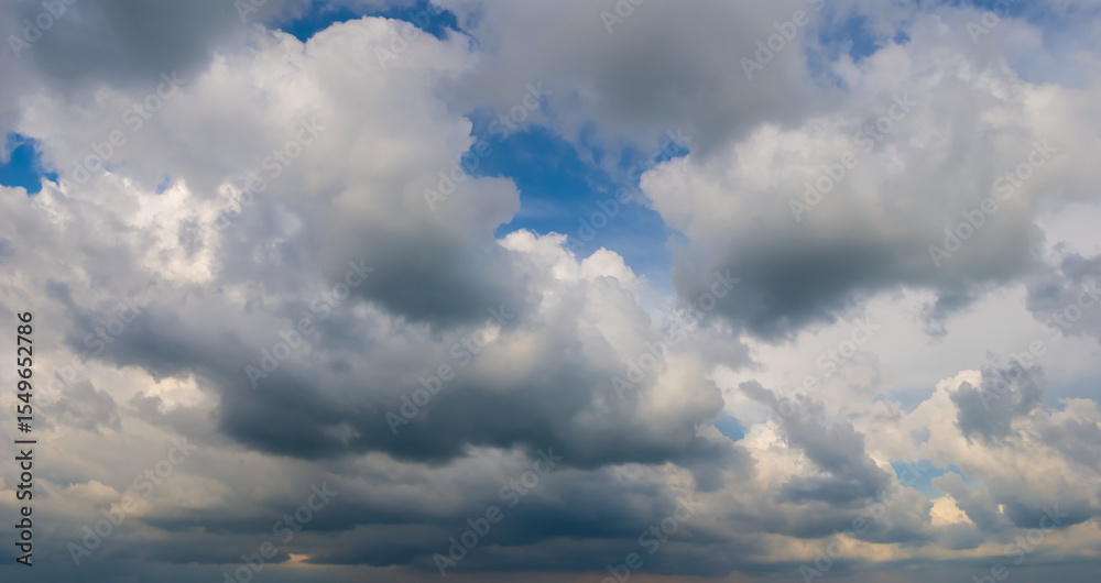 Fototapeta premium blue sky with dense clouds summer natural background