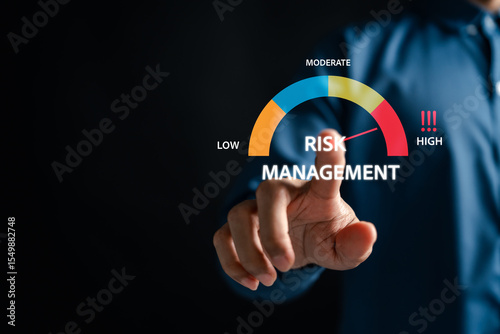 Fotografie Management gauge high risk warning business analysis, strategic decision, financial assessment, and system performance monitoring