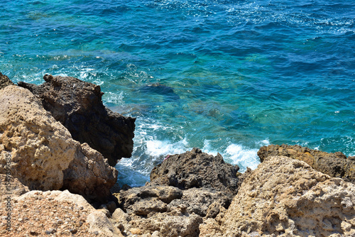 Fototapeta Naklejka Na Ścianę i Meble -  sea and rocks