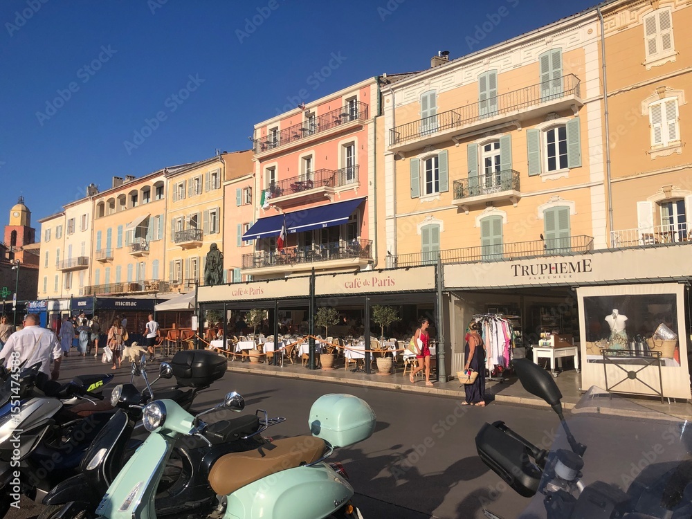 Obraz premium Street in St Tropez