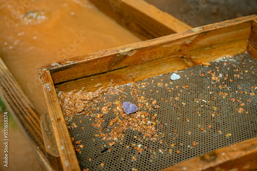 gem mining, wet sifting