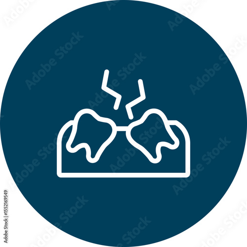 Wisdom Tooth Vector Line Icon Design