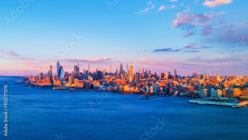 Aerial view of Midtown Manhattan Susnet