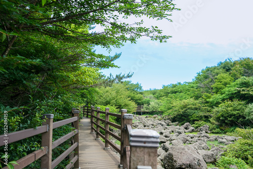 Bild auf Leinwand 제주도 제주시 한라산 1,100도로 휴개소 생태습지