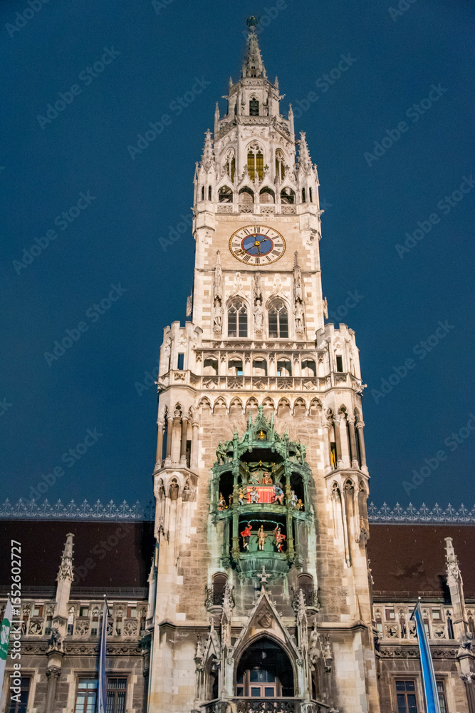 Fototapeta premium Spire of New Town Hall in Munich - Germany