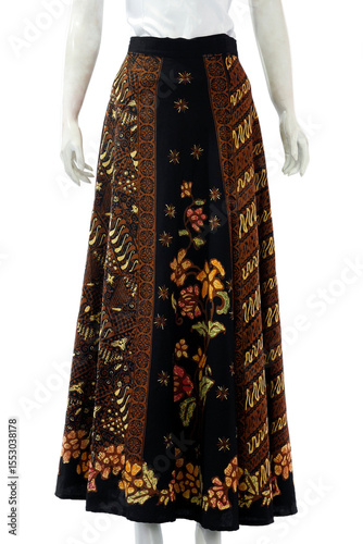 Women's batik skirts give an elegant image with beautiful floral motifs.