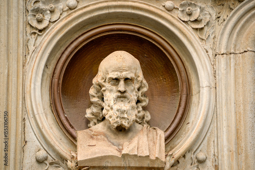 Galen galeno sculpture of famous ancient doctor