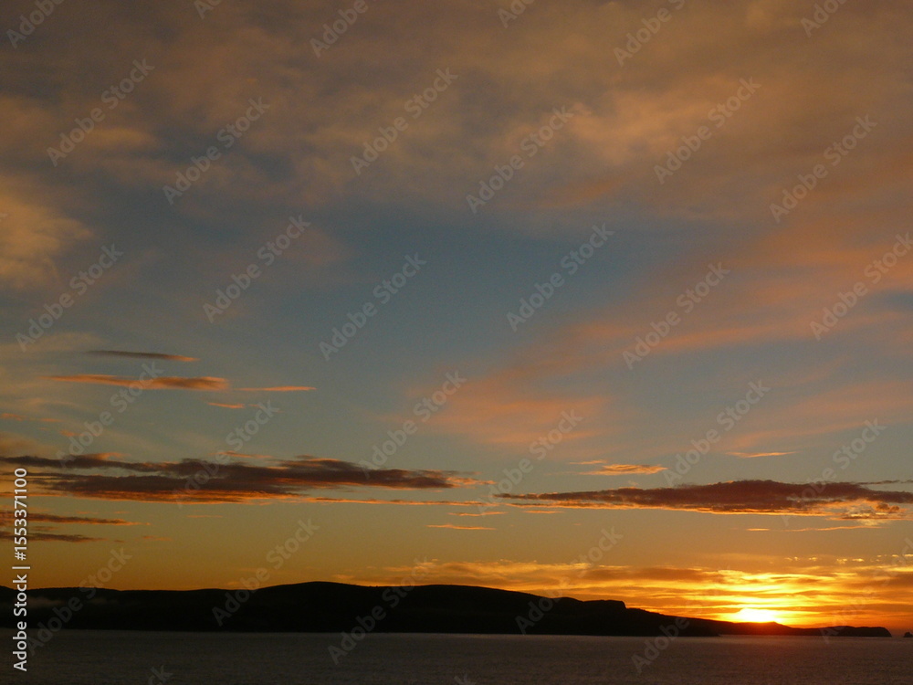 Obraz premium sunset over the sea