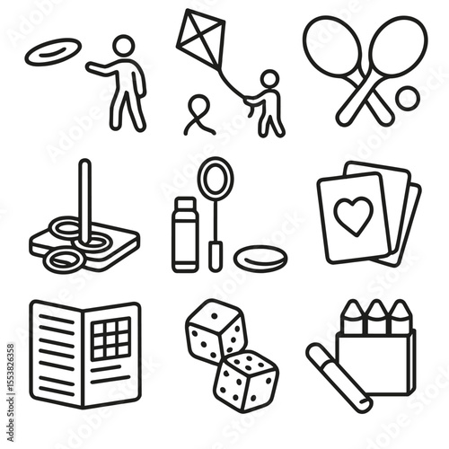 Picnic Games Icons. Outline style icons of Picnic Games and Fun: frisbee toss, kite flying, paddleball set, ring toss game,