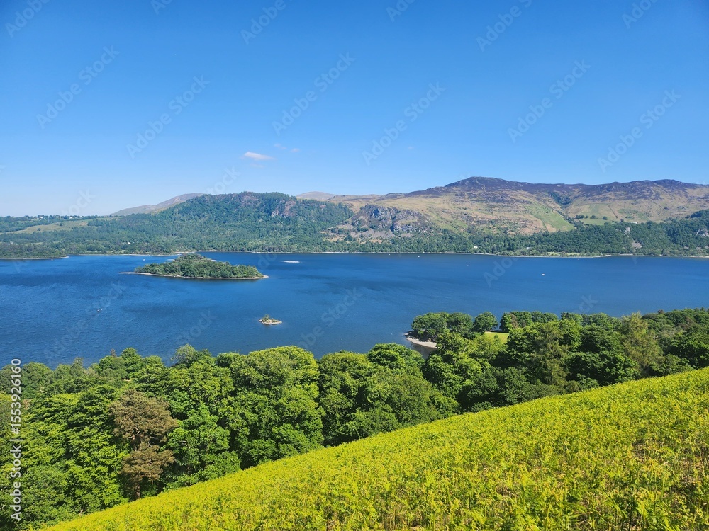 Fototapeta premium lake and mountains