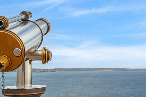Longue-vue en front de me-