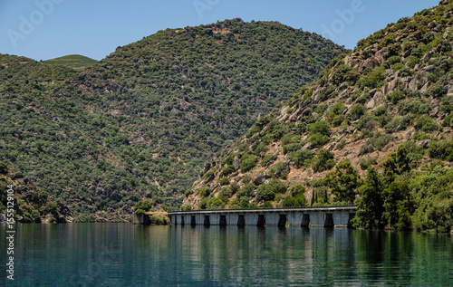 Rio Douro no Douro Vinhateiro património da UNESCO