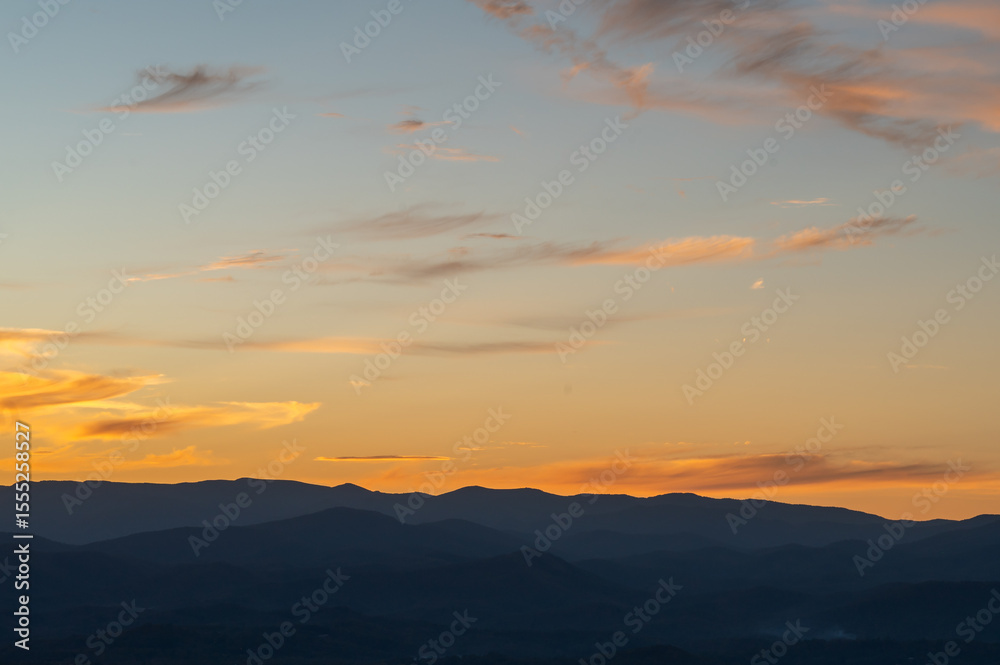 Obraz premium sunset in the mountains
