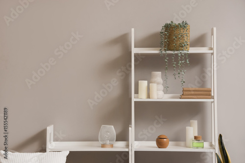 Modern home decor shelf wit...