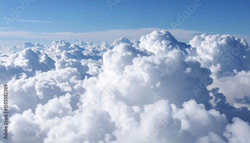 上空の雲のイメージ