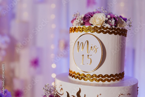 Cuadro en lienzo quinceanera cake on a table with decorations