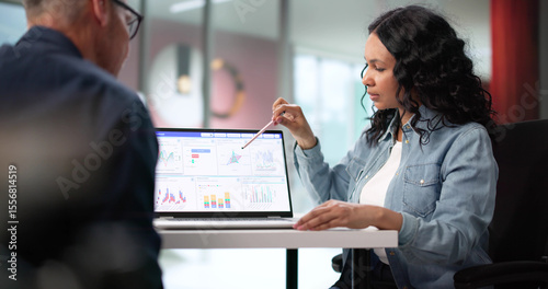 Quadro su tela Market Predictions Made By Diverse Team
