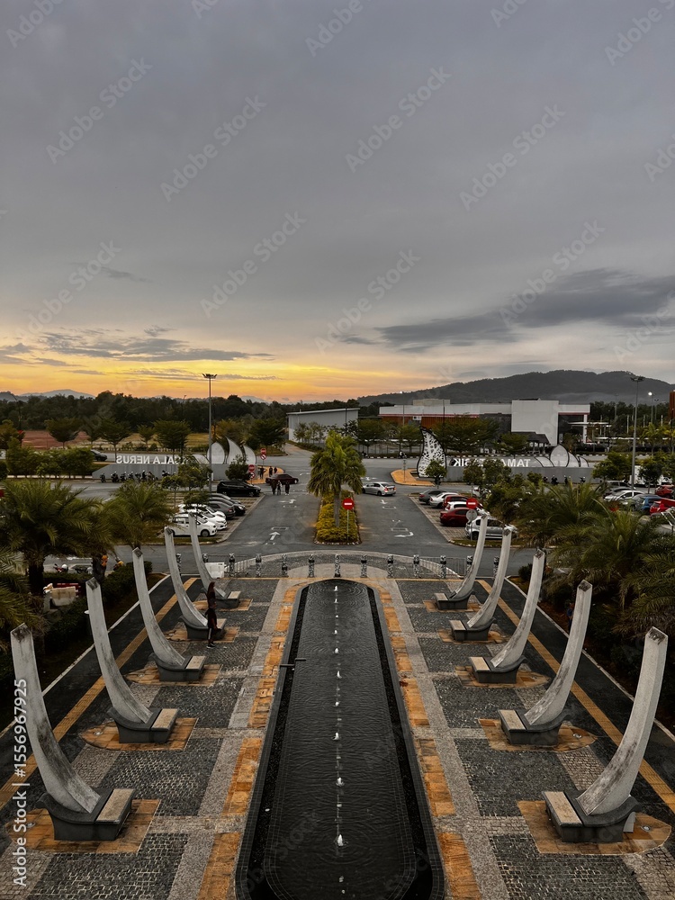 Obraz premium sunset at the garden