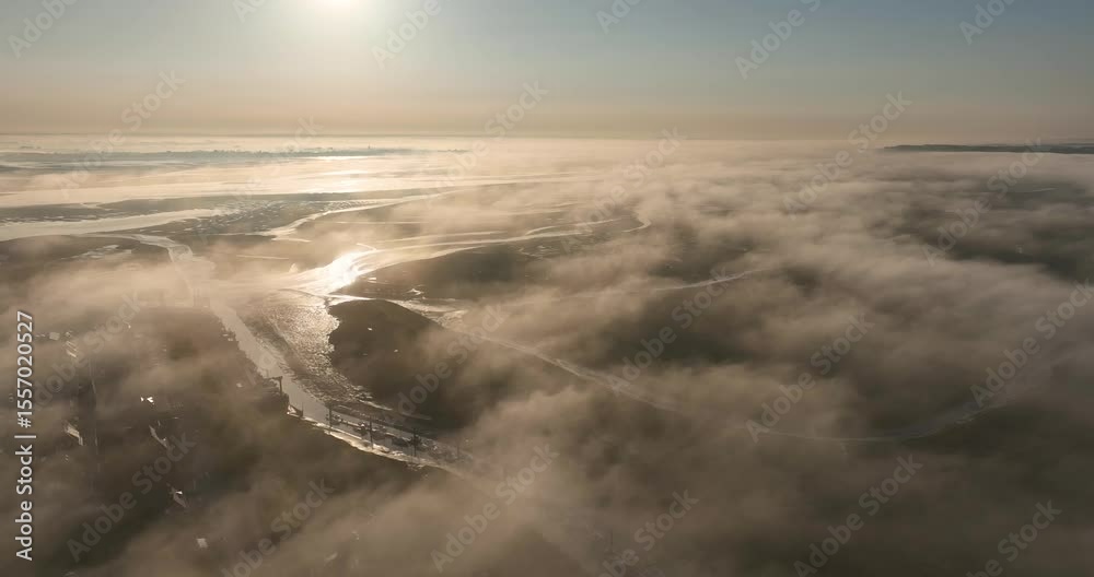 Brume au dessus de la Baie de Somme, au Hourdel