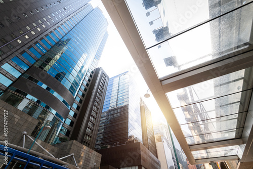 Billede på lærred Grass canopy roof of office building