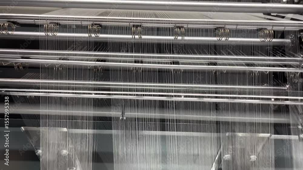 Industrial knitting machine for knitting textile fabrics Industrial knitting machine for knitting textile fabrics