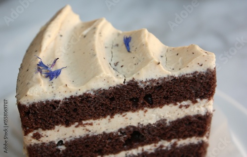 Fotografía Earl Grey cream chocolate layer cake
