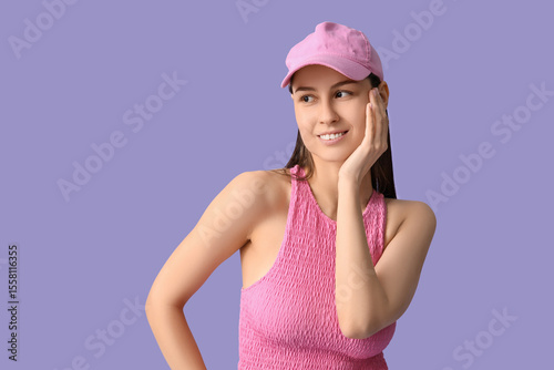 Beautiful young woman in st...